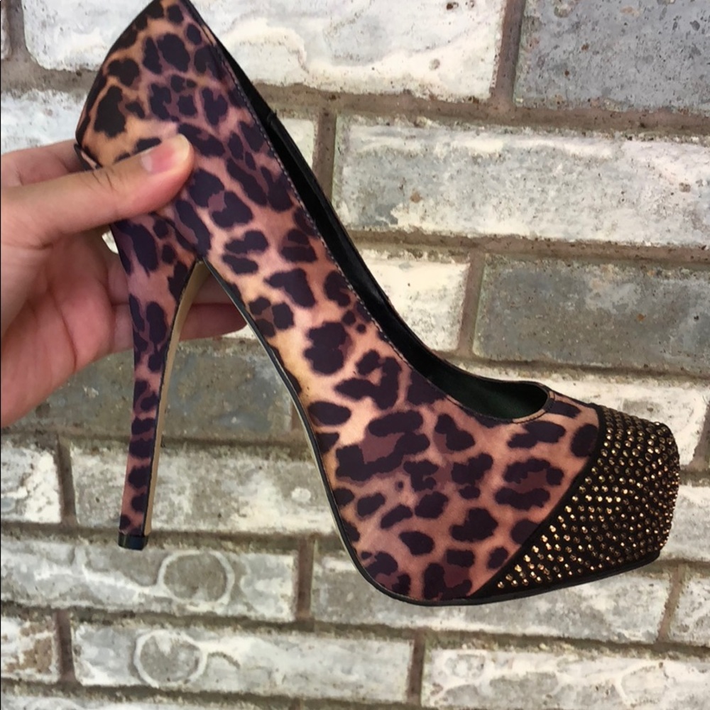 NWOT ✨Bakers leopard cheetah print platform pumps